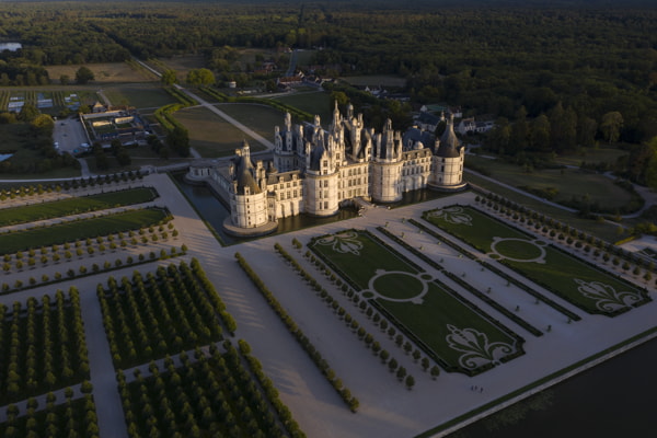 Vista aérea del Castillo de Chambord y sus jardines