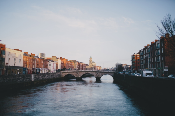 Río Liffey en Dublin